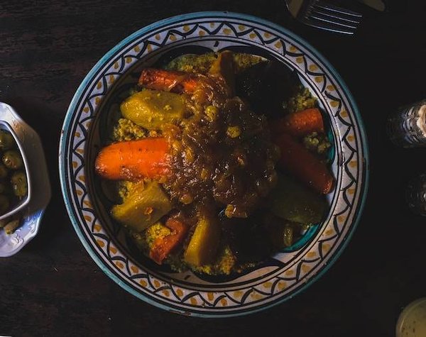La recette du couscous marocain : L'art de préparer un plat traditionnel